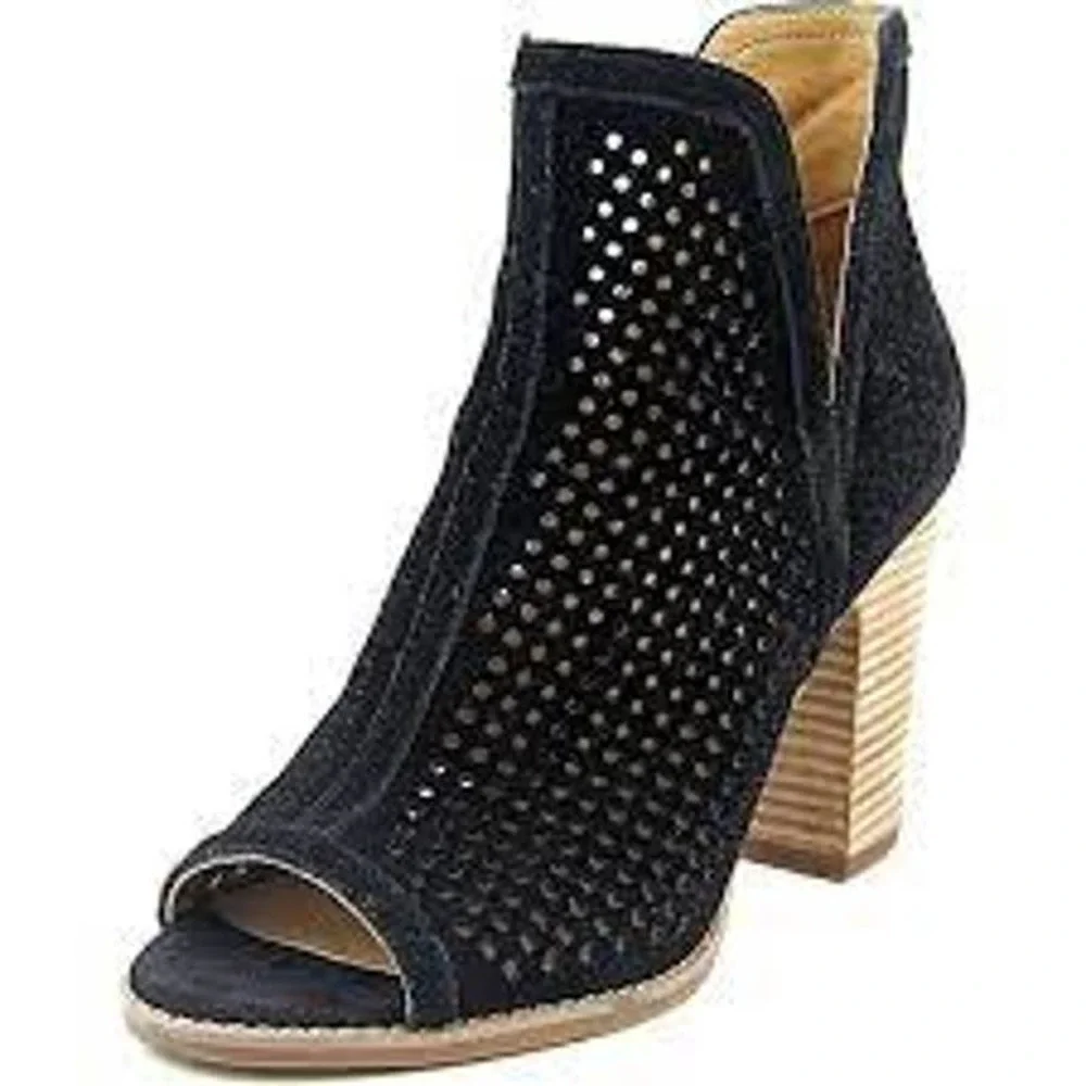 Lucky Brand Larise Bootie Size 9.5 Round Peep Toe Perforated Suede Upper Black